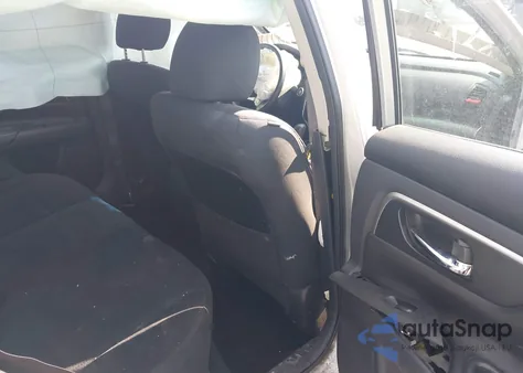 2015 Nissan Altima 2.5 S из США, поврежденный, VIN 1N4AL3AP3FN401004